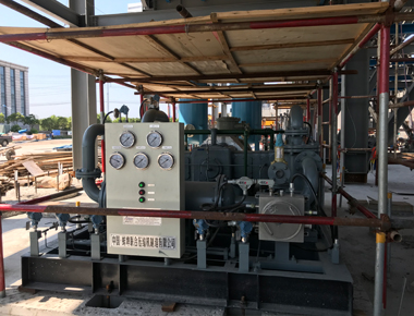 某石化公司用D型原料气压缩机